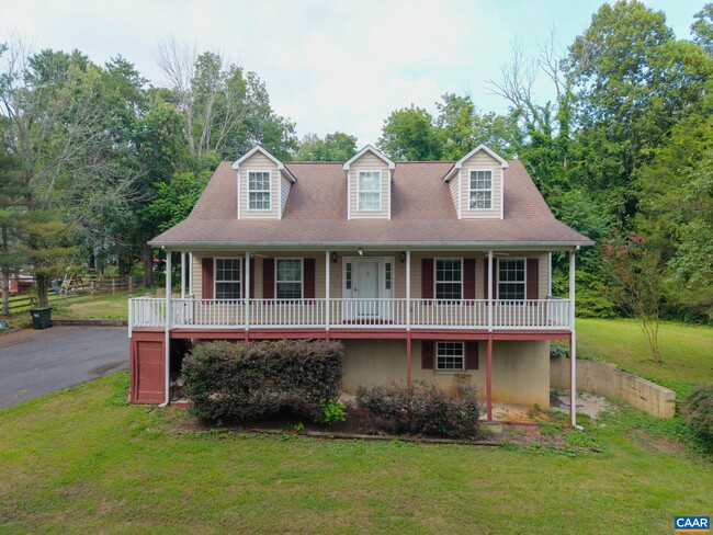 Building Photo - 497 Sunset Dr