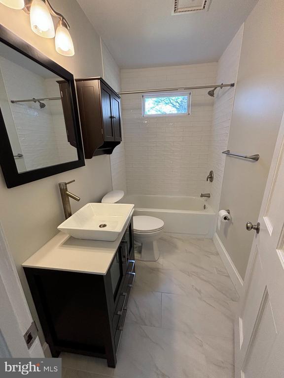 Photo - 18 Wrightson Ave