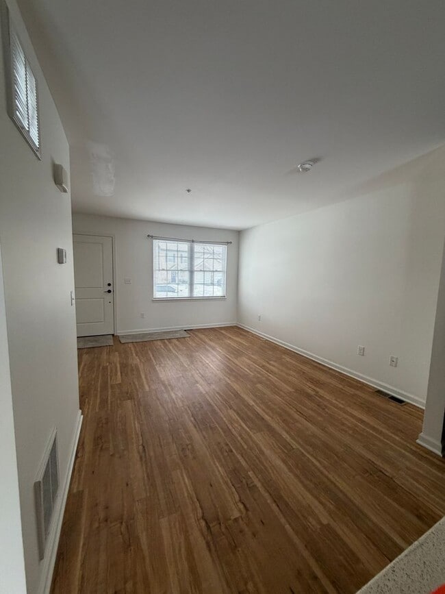 Photo - 12-12 Creekside Dr