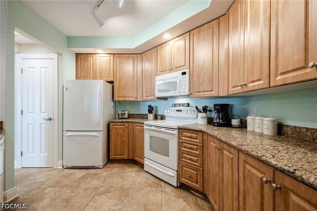 Building Photo - 2825 Palm Beach Blvd Unit 608