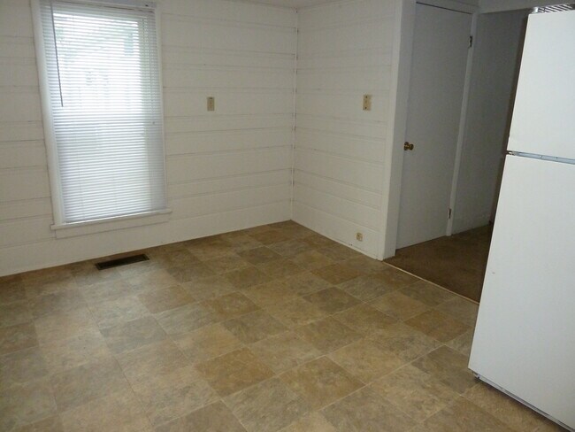 Photo - 220 N Salisbury St Unit 220
