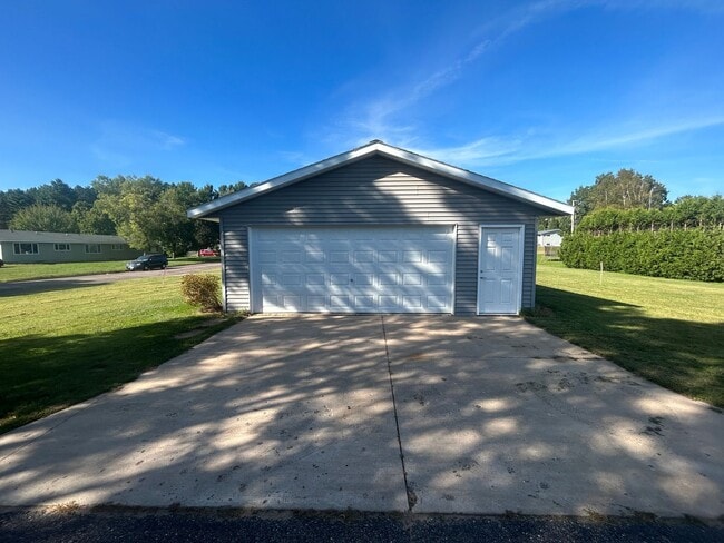 Photo - 607-701 Woodbine Ave Unit 701