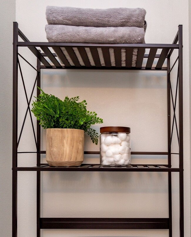 Photo - 3 Bedroom Home for rent in Des Moines, IA Unidad 2515 E. 37th