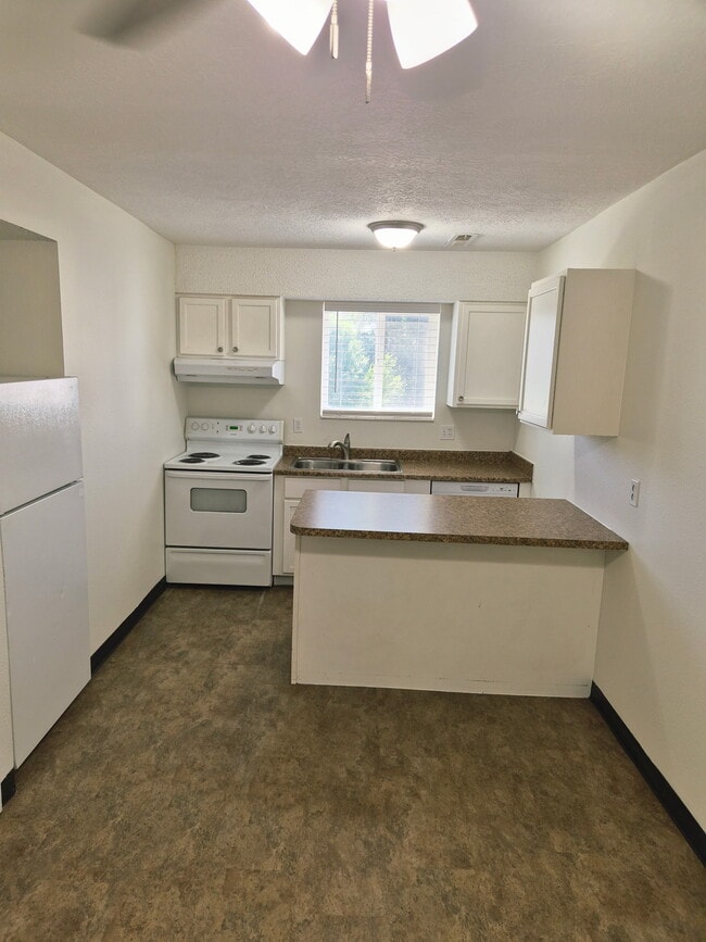 Photo - Magnussen Apartments Unit 18