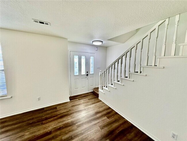 Photo - 1242 SW Elm Tree Rd