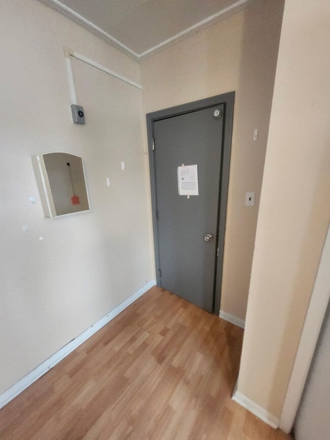 Building Photo - 3741 Rue Principale Unit 19