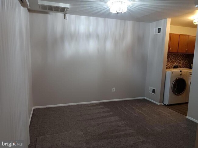 1001 Tyler Ct