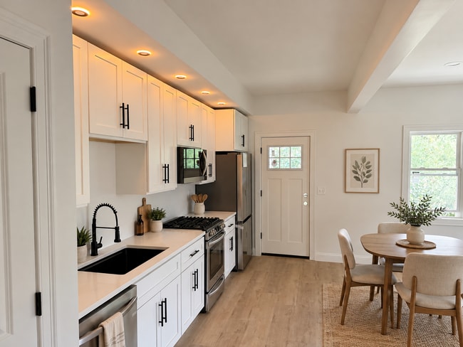 Building Photo - 28 Harold Ave Unit A