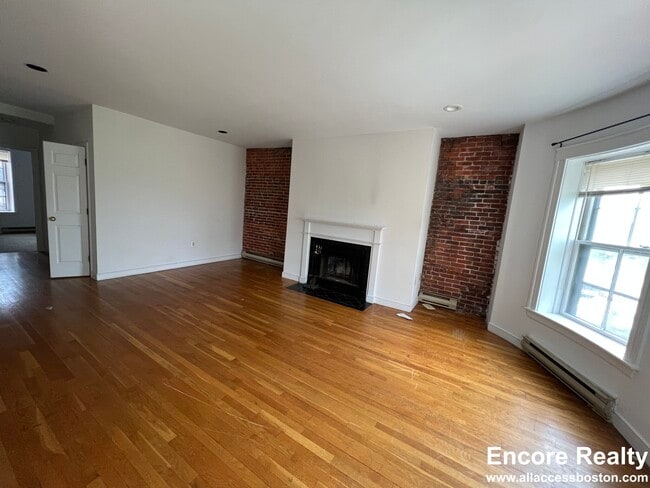 Photo - 1746 Washington St Unit #1746-3