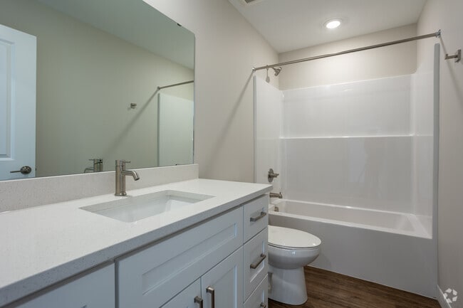 2 habitaciones, 2 baños - 1032 pies cuadrados - Segundo baño