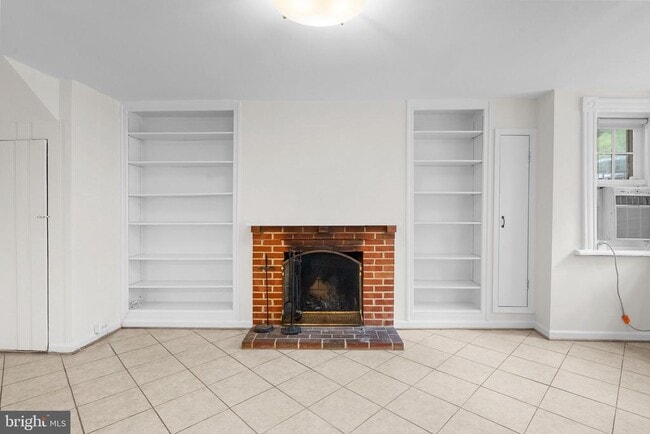 Photo - 1528 34th St NW