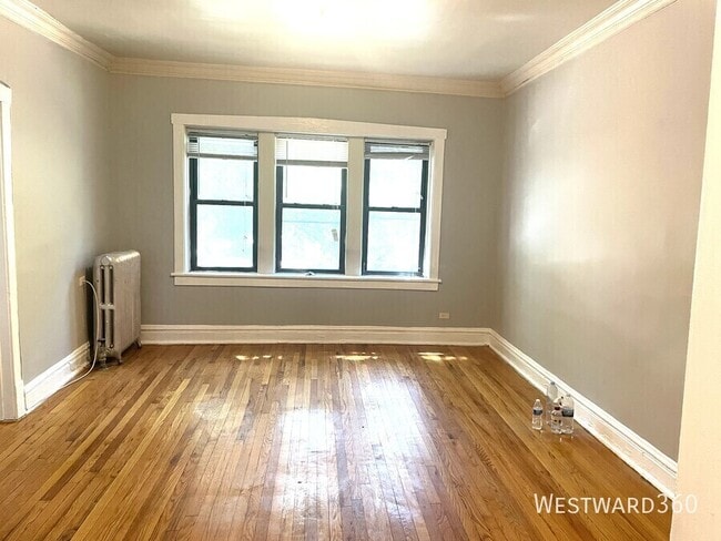 Photo - 2549 N Avers Ave Unit 1D