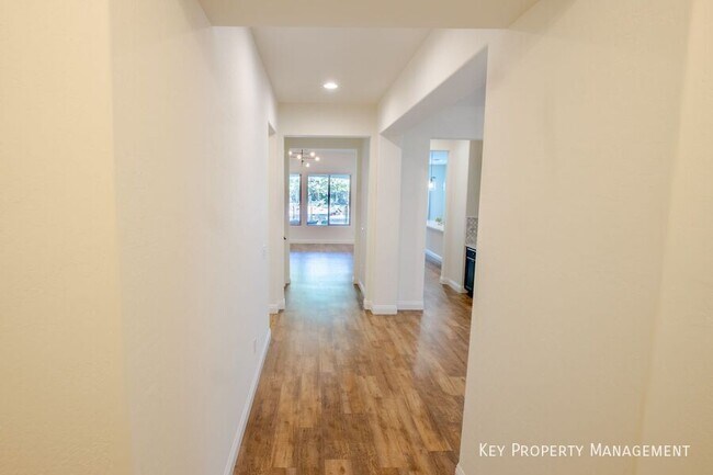 Photo - 11850 Saverio Ave