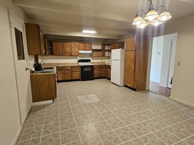 Photo - 21524 Hasty Dr