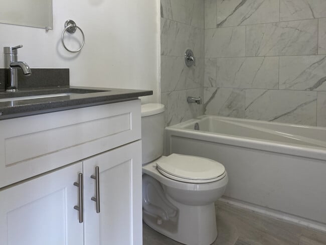 Photo - 630 Cummings Ave Unit 210