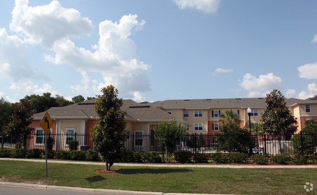 Photo - Summerlin Oaks Apartments