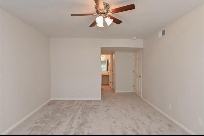 Photo - 8201 Richmond Ave. Unit True