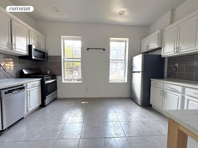 Building Photo - 656 MacDonough St Rental