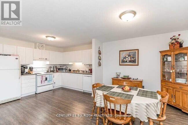 Photo - 48 Cassandra Dr