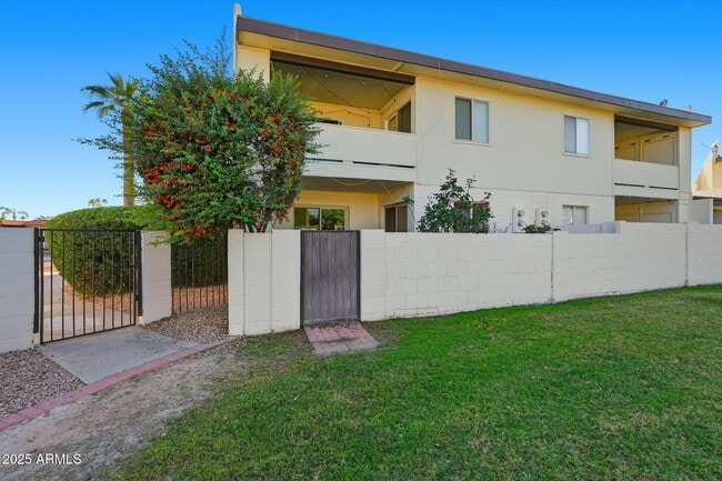 Building Photo - 7708 E Sandalwood Dr Unit A