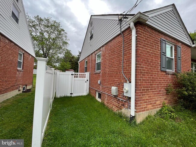 Photo - 10603 Edgewood Ave Casa