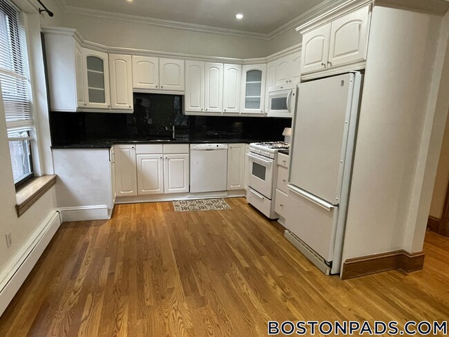 Photo - 13 Worcester St Unit 2
