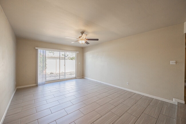 Photo - 2724 S Azalea Dr