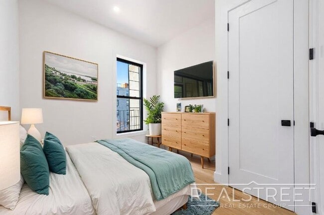 Photo - Brand New 4 Bed 4 Bath with in unit WD!