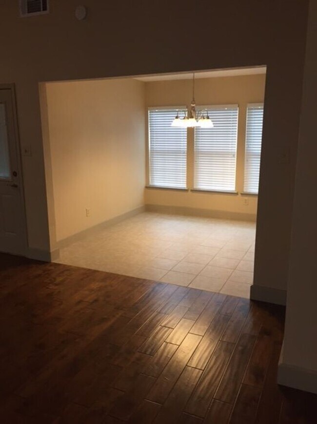 8021 Bobwhite Dr
