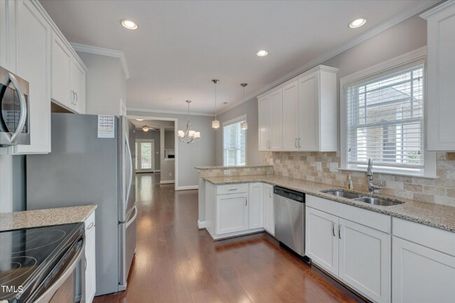 Photo - 300 Mariah Towns Way