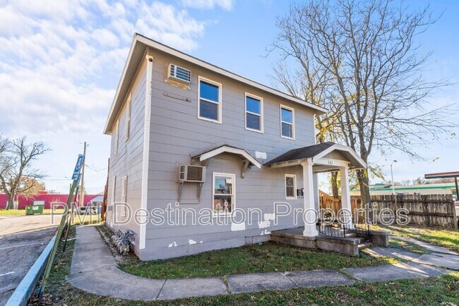 Photo - 533 Brown Ave Unidad 4