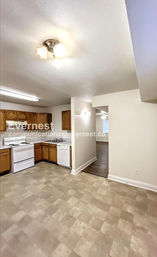 Photo - 1313 E 31st St Unit A