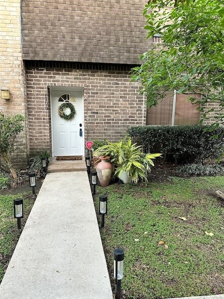 Photo - 840 Threadneedle St Unidad 199