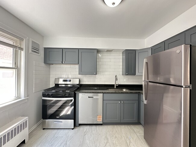 Photo - 6727 N California Ave Unit W2