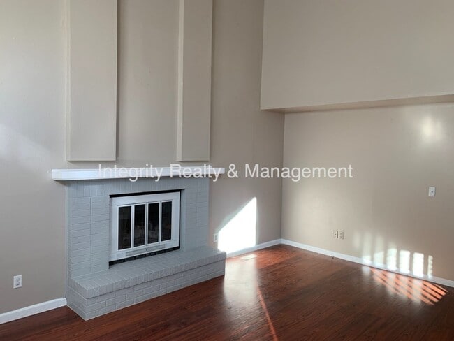 Photo - 5605 E Prescott Ave