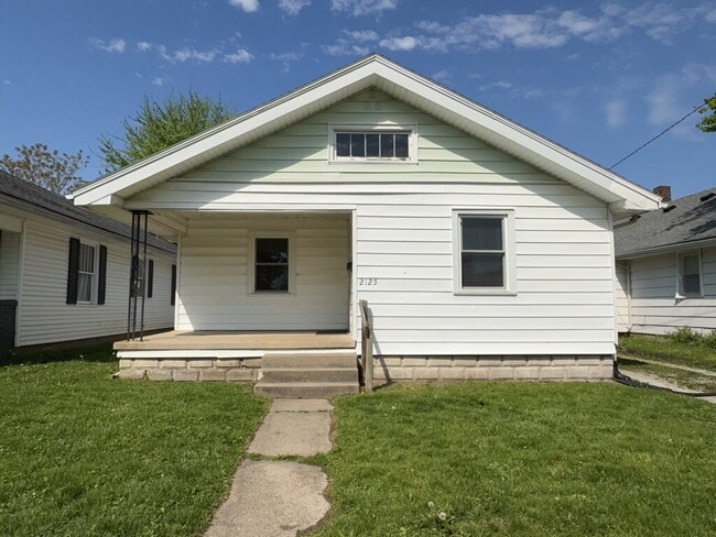 Building Photo - 2125 N Purdum St
