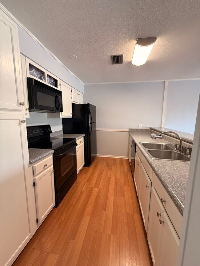 Photo - NAPIER Unit 300 Yacht Club Drive