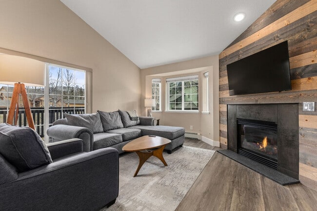 Building Photo - 3377 Sunburst Ct