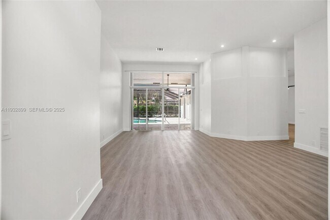 Photo - 2611 Oakbrook Ln