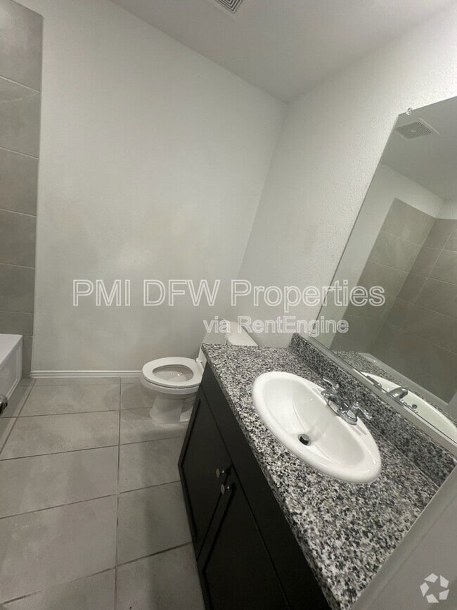 Building Photo - 1638 Woodbrook Dr Rental