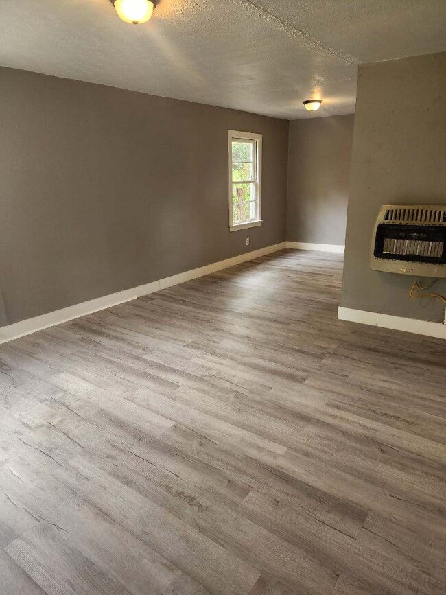 Photo - 205 N 17th Ave