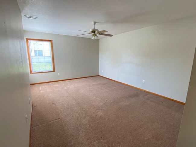 Photo - 2127 Highridge Dr