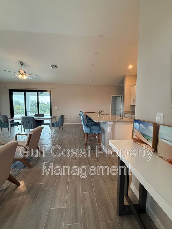 Photo - 2609 NE 5th Pl