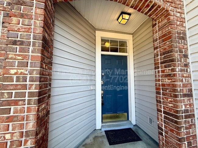 Photo - 3785 Union Pacific Dr E