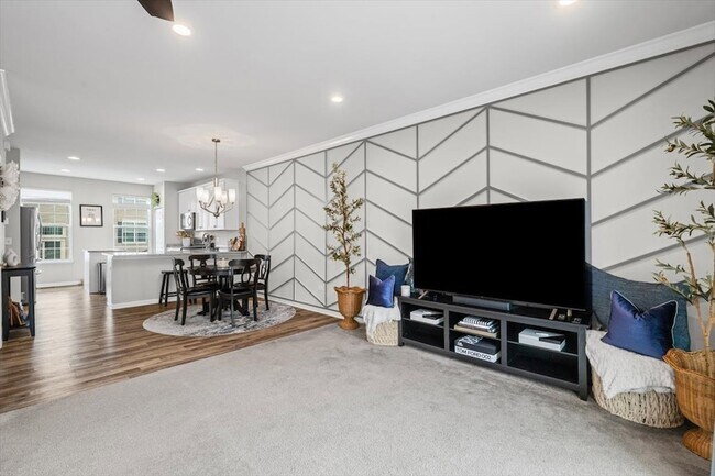 300 Lionel Dr