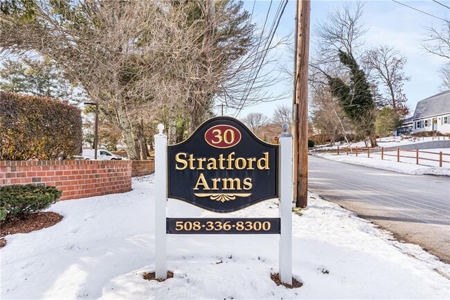 Building Photo - 30 Argyle Ave Unit 307