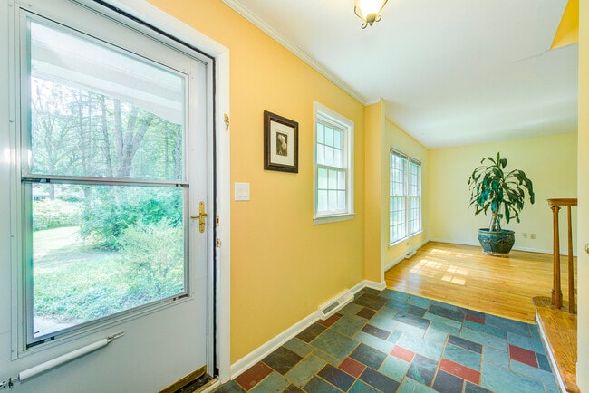 Photo - 3254 Kenilworth Dr