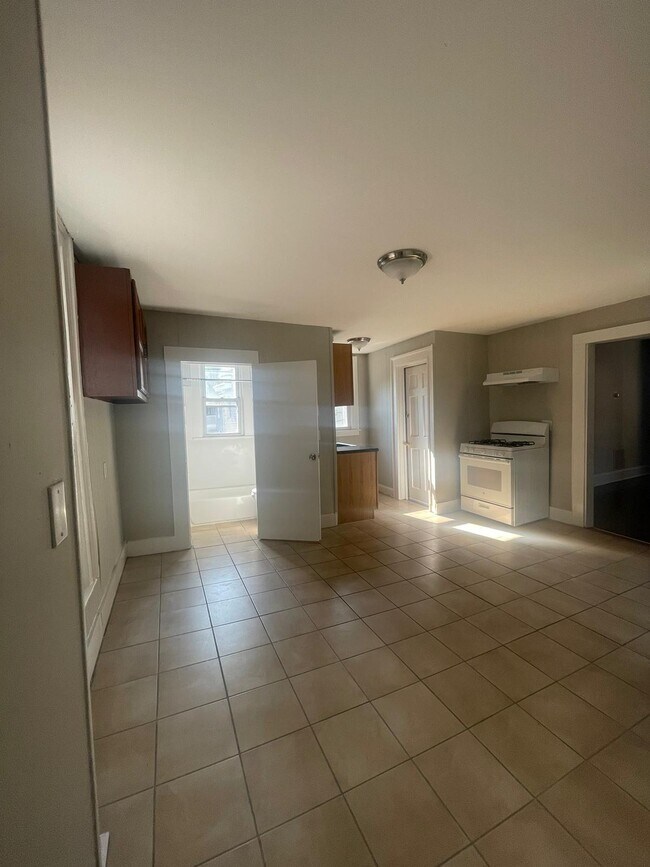 Photo - 135 Day St Unit 2