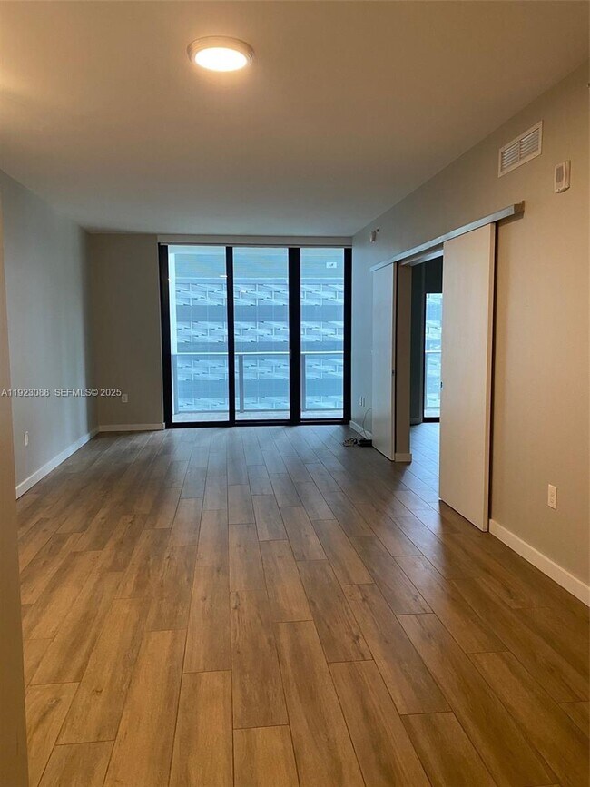 Photo - 1010 Brickell Ave Unit 1508
