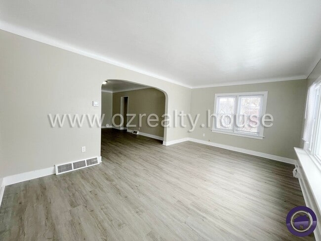 Photo - 5344 Claxton St